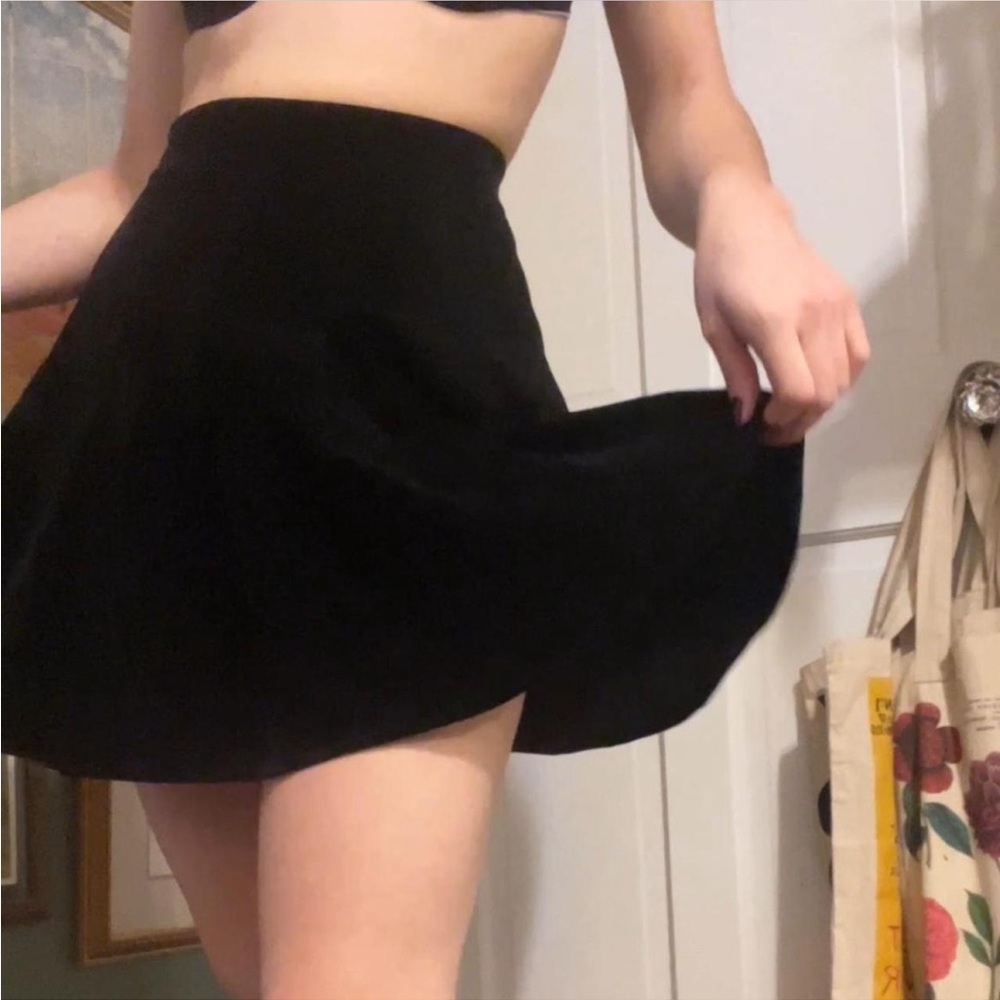 Velvet material pleated skirt